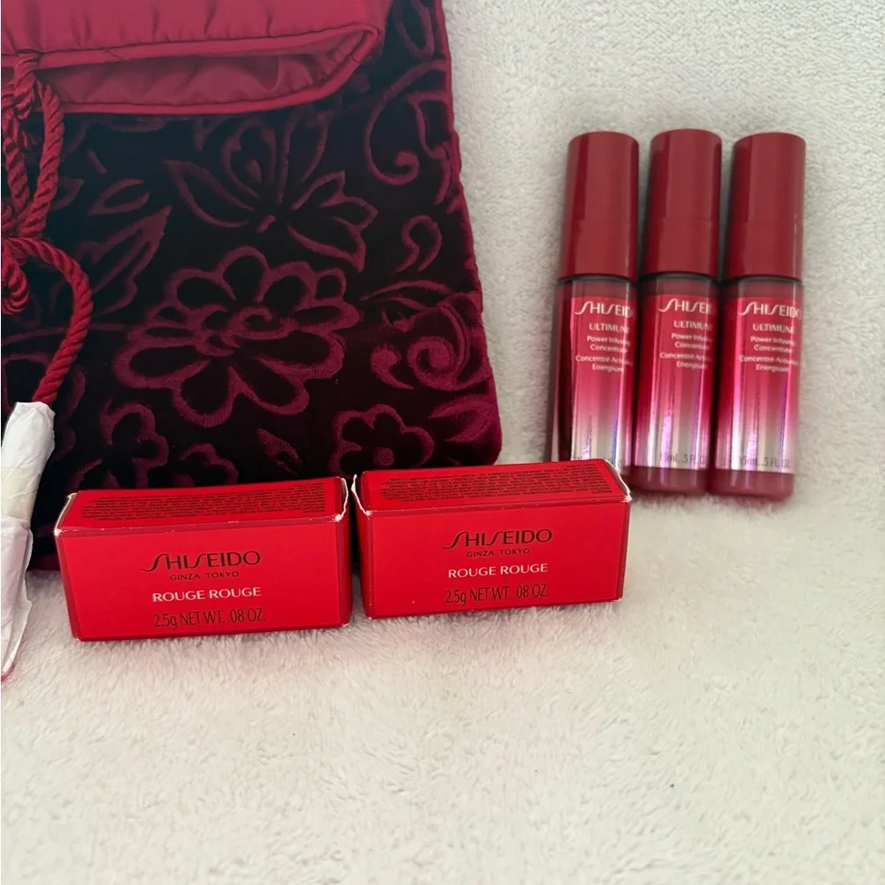 GUERLAIN Make up Bag with Shiseido Ultimune & Lipstick Collection - Picture 2 of 6